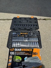 NEW GearWrench 90T 106pc SAE/Metric Mechanics Tool Set 83001, 1/4 & 3/8" drive