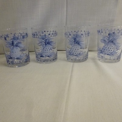 lot of 4 - Hand Painted Pineapple on 4'' Juice glasses - EVC