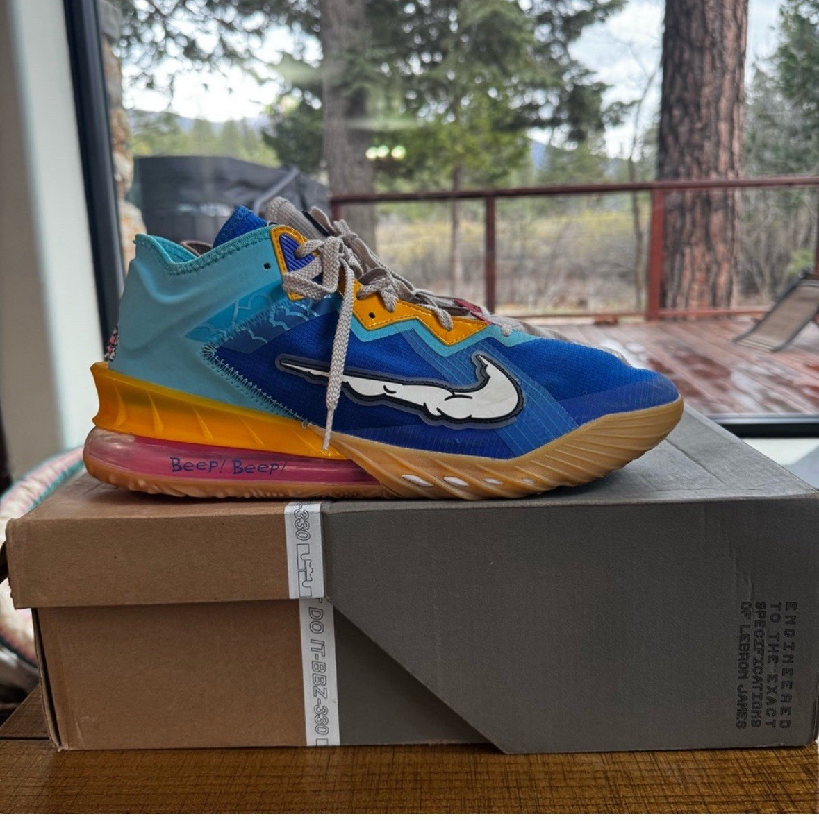 Nike LeBron 18 Low 'Wile E vs. Roadrunner Space Jam Shoes Size 13