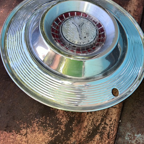 1963 1964 MOPAR PLYMOUTH BELVEDERE FURY 14" WHEEL COVER HUB CAP OEM USED