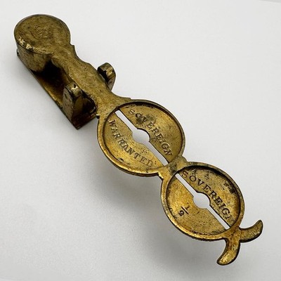 ANTIQUE BRASS SOVEREIGN COIN BALANCE SCALES FULL / HALF SOVEREIGN