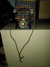 Antique Rotary Phone (non functional) pick up only