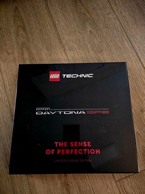 LEGO Technic Ferrari Daytona SP3 The Sense Of Perfection Book Limited 1022/5000