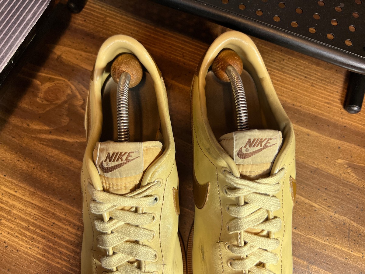 Vintage 1980s Nike™ Bowling Shoes Rt & Lft Hand Bowl Vintage 1980s Nike™ Bowling Shoes Rt & Lft Hand Bowl