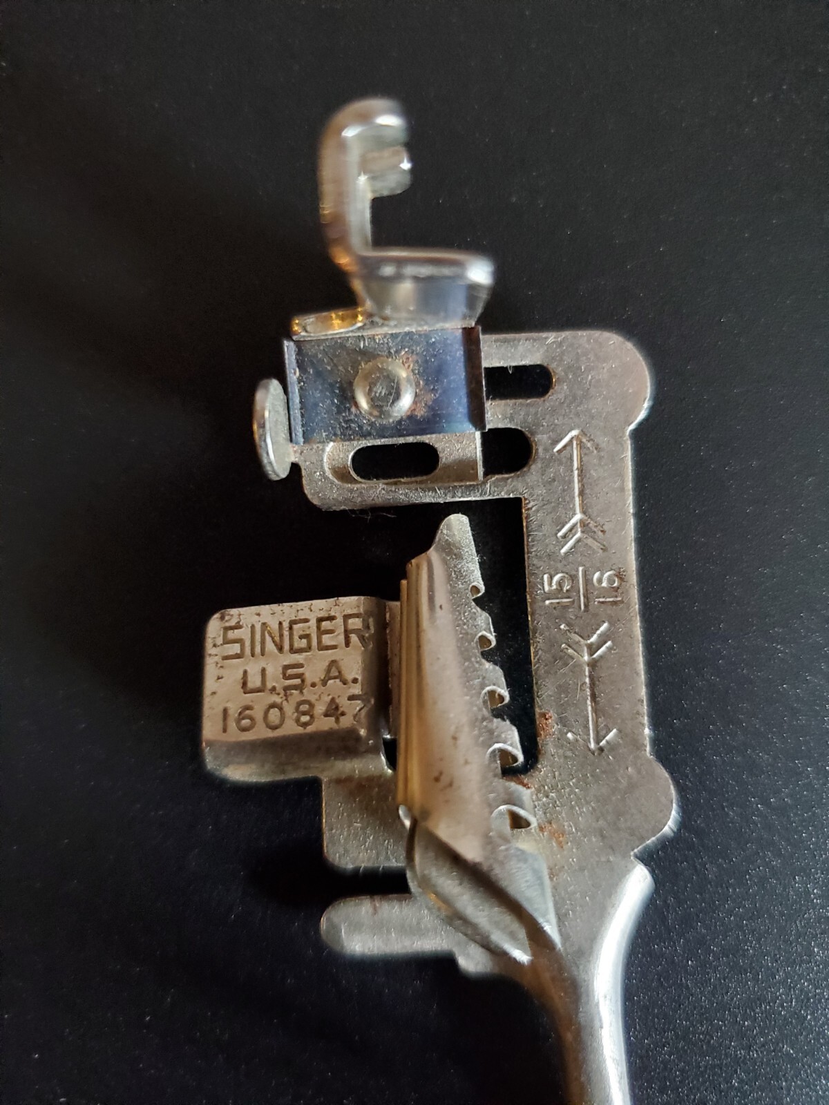 Vintage Singer Sewing Attachments Lot 1261 160847 25527 161659