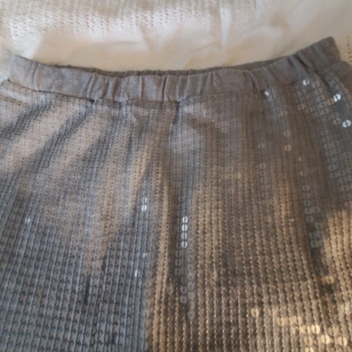 Old Navy Girl's Size 8 Light Gray Sparkly (Sequined) Skirt - Picture 2 of 4