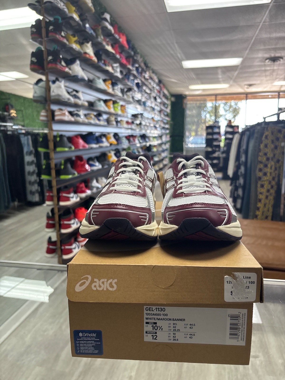 SIZE 10.5- ASICS GEL1130 White/Maroon Banner