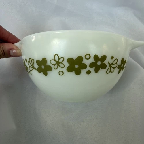 Vintage Pyrex 441 1-1/2 Pint Spring Blossoms Mixing Bowl Crazy Daisy Green