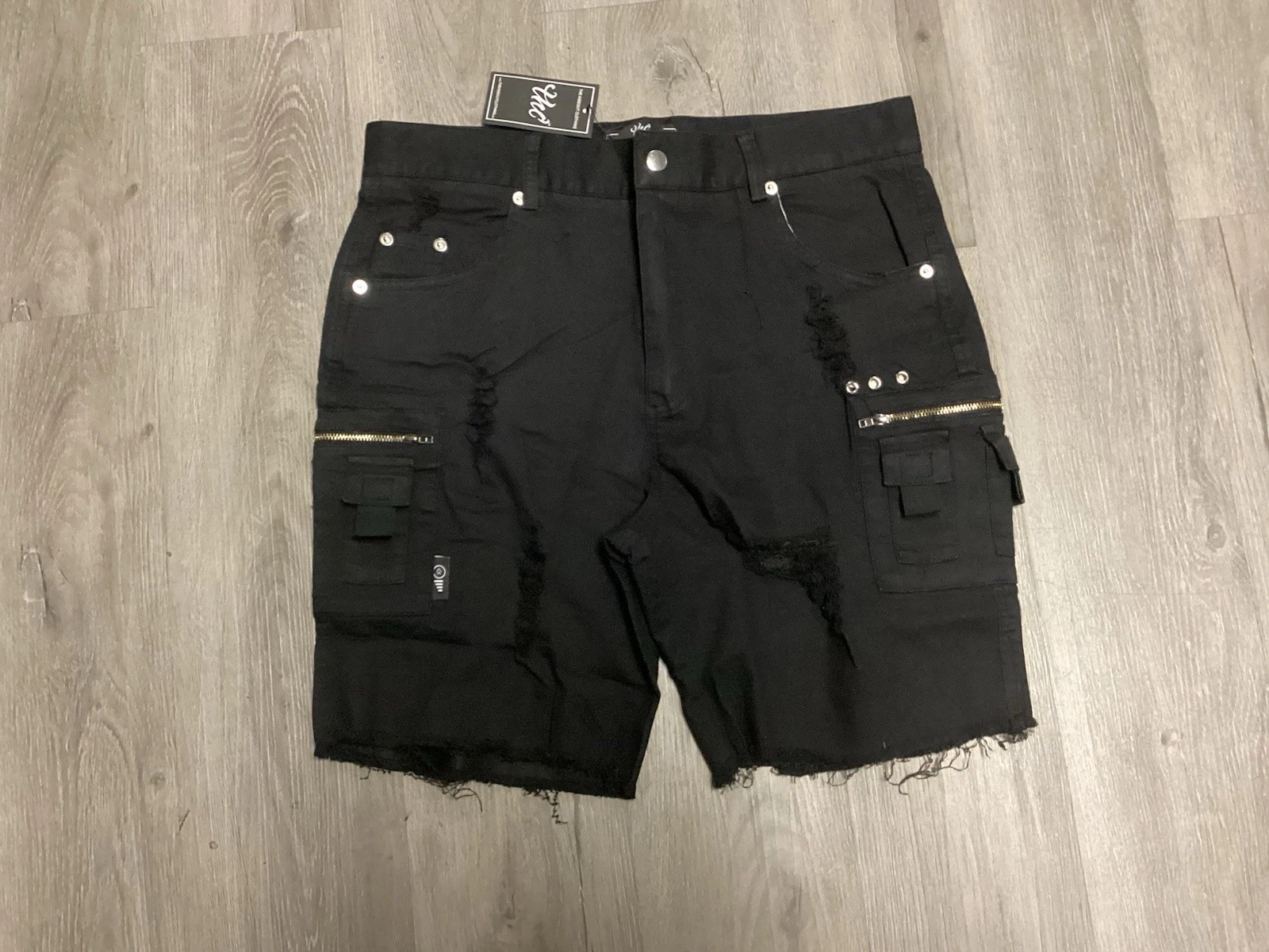 THE HIDEOUT CLOTHING CARGO SHORTS BLACK MENS SIZE LARGE NEW
