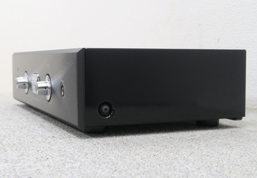 SOULNOTE sa1.0B Stereo Integrated Monitor Amplifier XLR / RCA Hi-Fi Audio - Picture 3 of 11