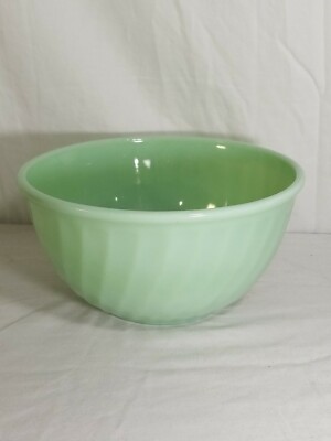 Vintage Fire King Jadeite Green Mixing Bowl Swirl Pattern 9
