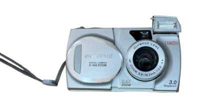 【OLYMPUS／コンパクトデジタルカメラ】8台セット（CAMEDIAシリーズ） Olympus D-550 Zoom Camedia Digital Camera 3.0 Pixel with 64MB