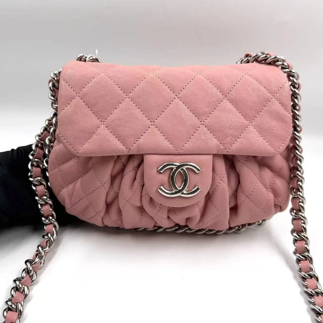 11.04 004 Pre-owned Chanel Chain Around Pink Calfskin Leather Messenger Bag 
