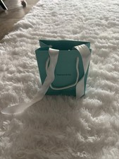 Petit sac cadeau shopping papier bleu Tiffany & Co.