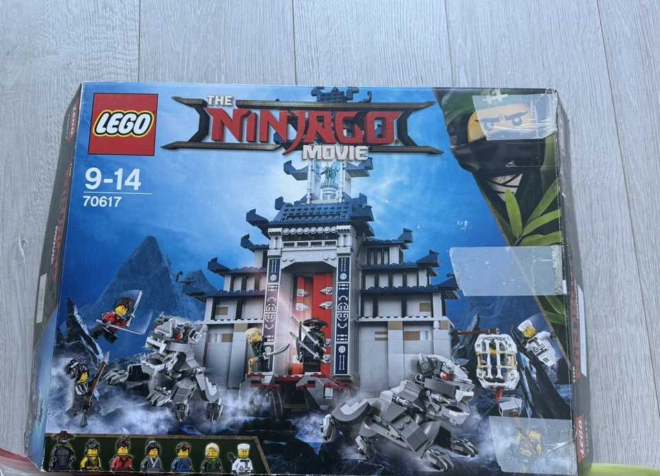 LEGO Ninjago 70617 Temple of The Ultimate Ultimate Weapon, photo 2 of 5