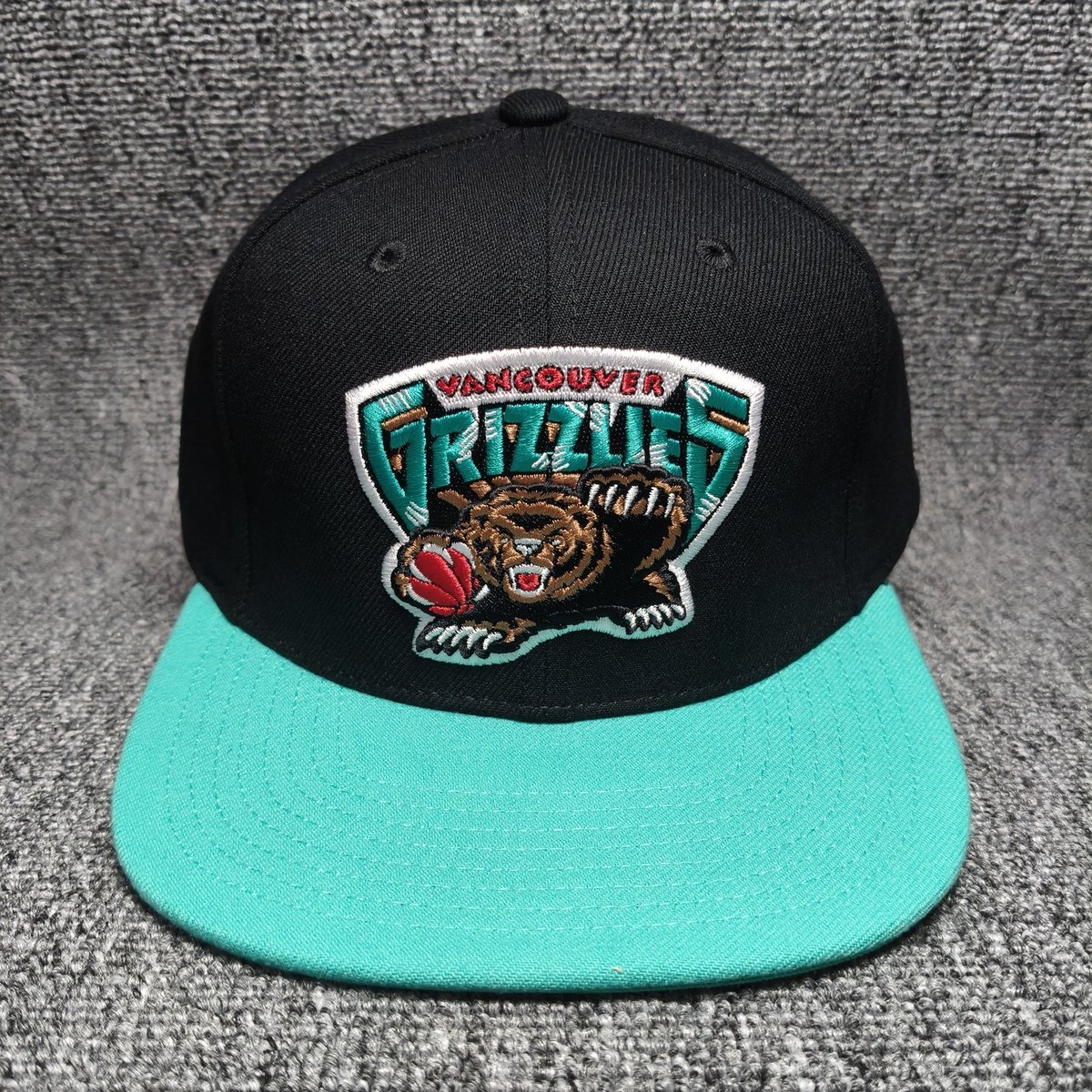Mitchell & Ness Vancouver Grizzlies Snapback Cap Black Turquoise