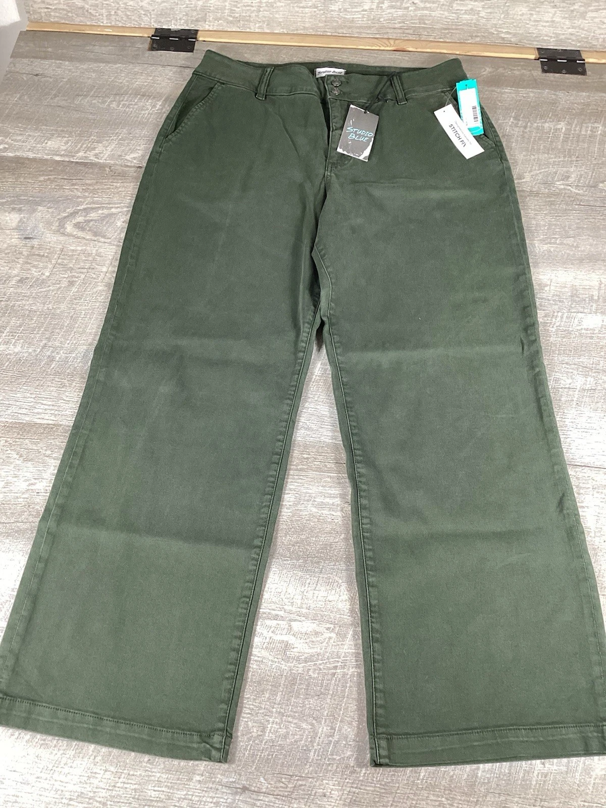 Studio Blue Wide Leg Pants Womens 16 Green High Rise Stretch Casual Outdoor New
Opens in a new windo