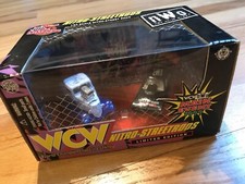 Racing Champions WCW/NWO Nitro-Streetrods. 99 Main Event Goldberg Vs Hogan