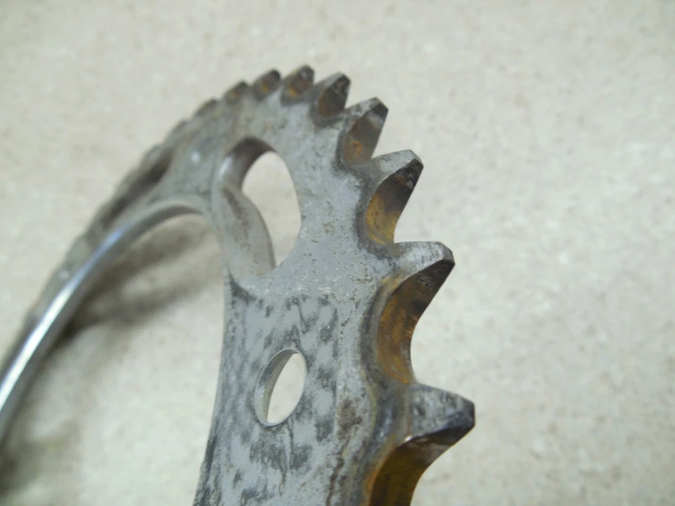 09 Honda CRF230M Piñón rueda trasera 38 dientes buen estado 41201-KFB-940 Foto 2 de 4