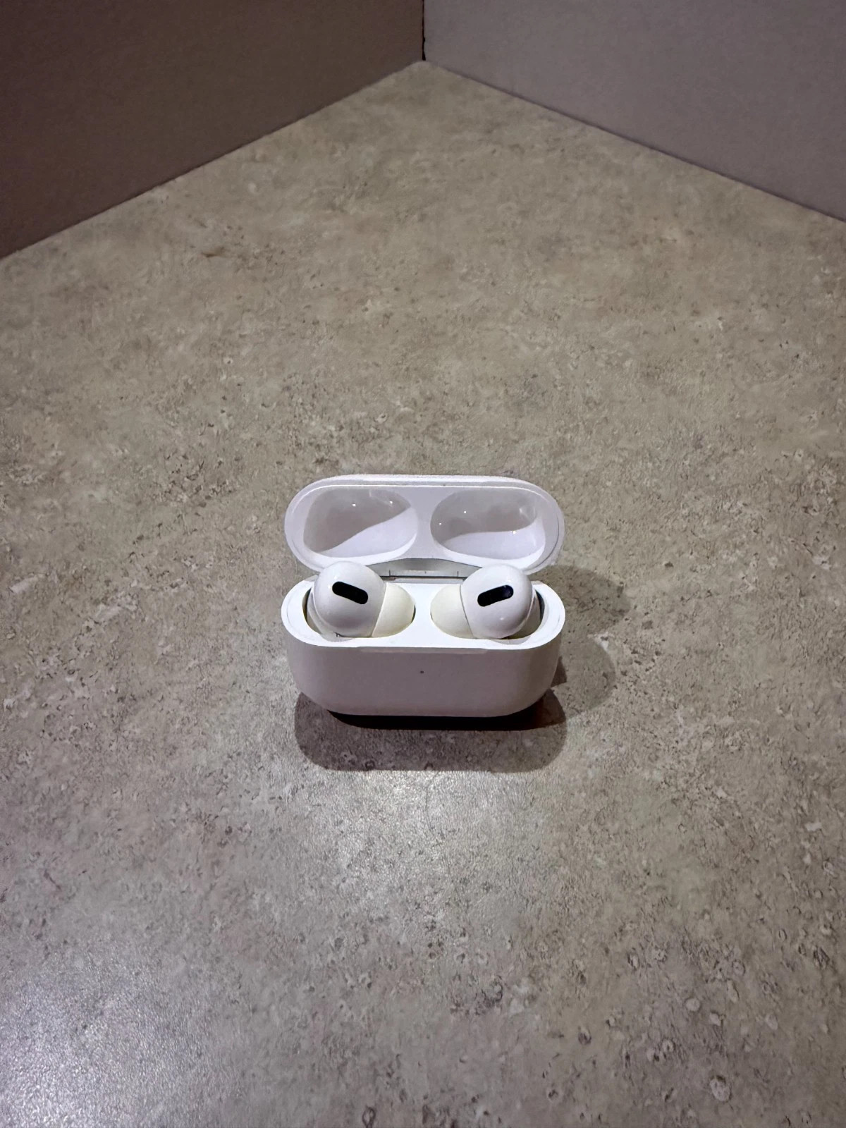 AppIe AirPods Pro 2nd Generation with MagSafe Wireless Charging Case (USB‑L)...