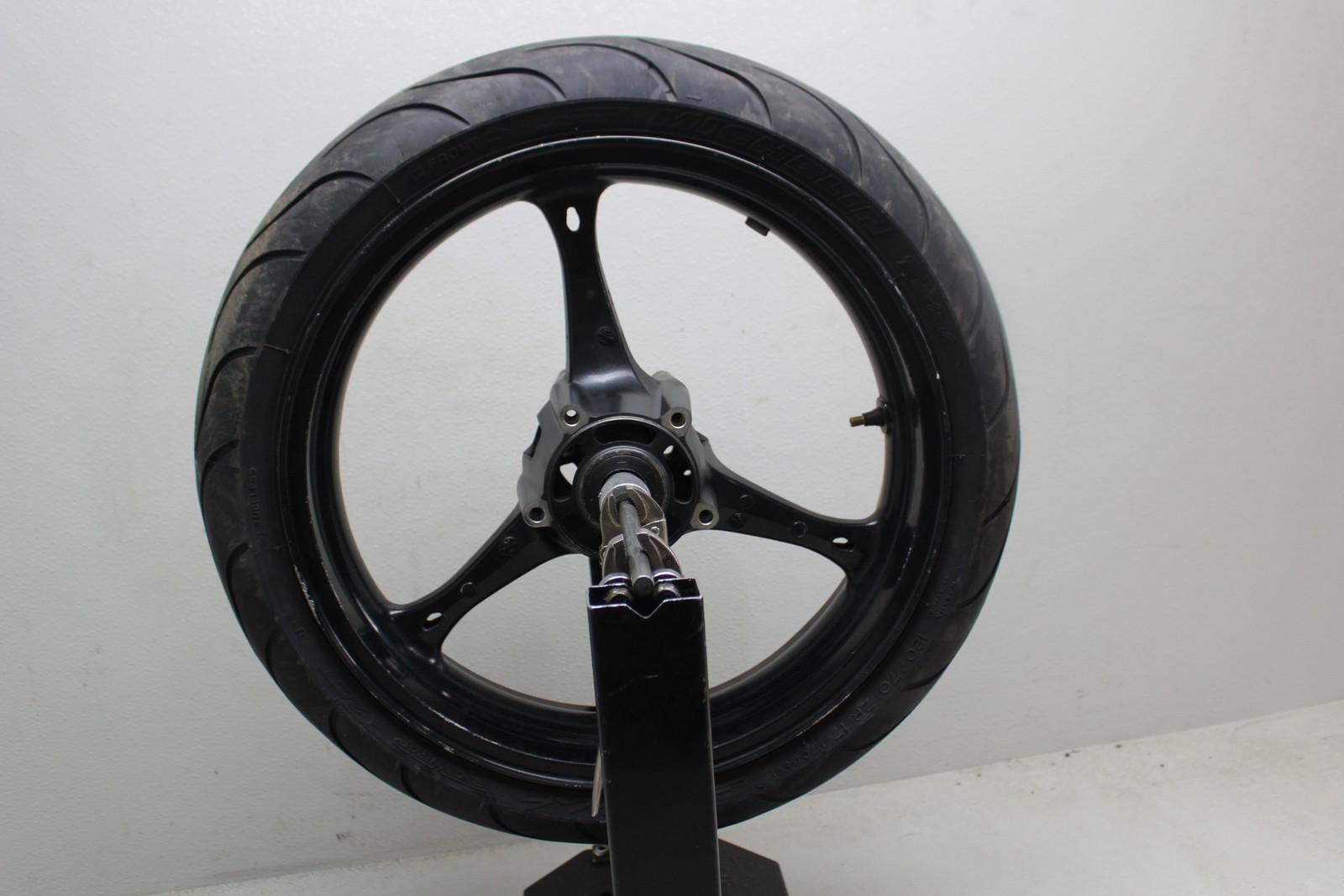 2007-2008 Suzuki Gsxr1000 Gsx-r1000 Front Wheel Rim 