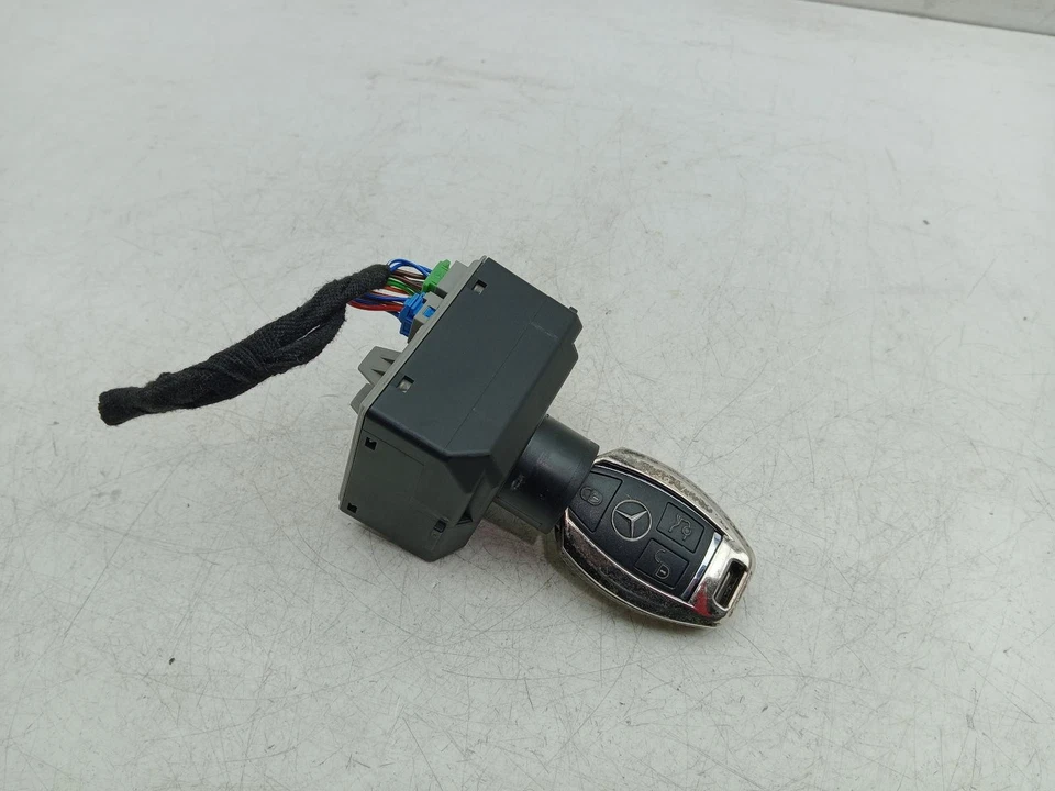 MERCEDES CLA IGNITION LOCK BARREL & KEY A2469055801 W117 2013 - 2019 - Image 2 of 4