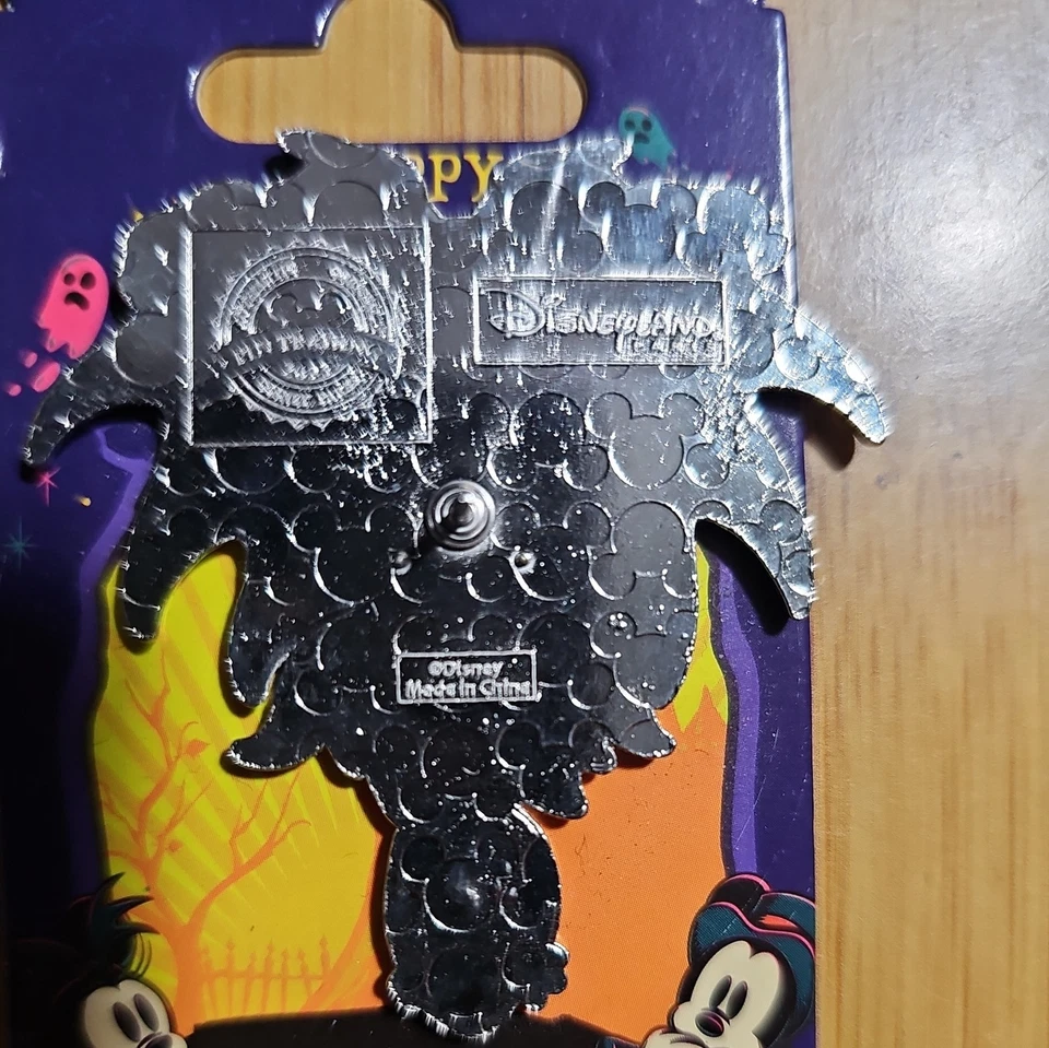Disney DLP 2023 Halloween Minnie OE pin - Image 2 of 3
