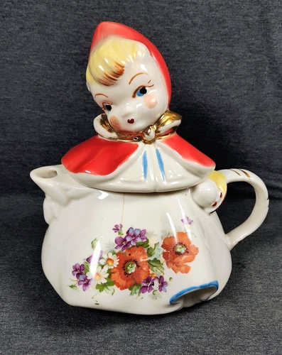 HULL POTTERY LITTLE RED RIDING HOOD TEAPOT Vintage 1940 s Made In USA READ