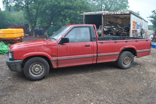 Nissan ranger/ Mazda B2500