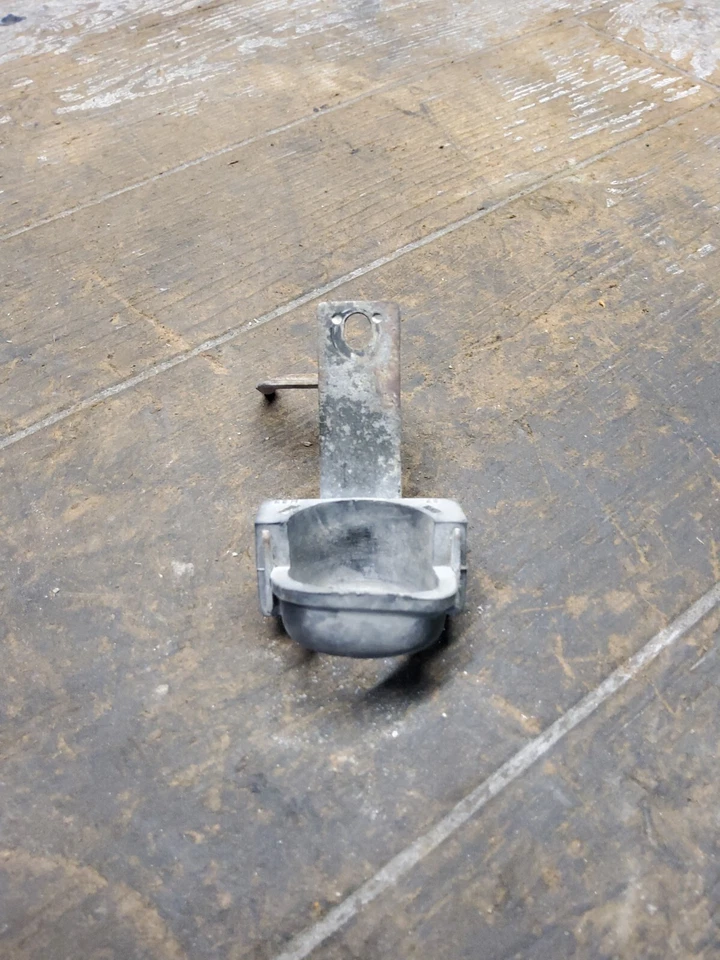 Honda VF750 V45 1982 82-83 Magna Motor Arranque Solenoide Relé Montaje  Foto 2 de 4