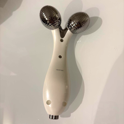 YA-MAN EP15W Facial Roller Facial Beauty Device Wavy EMS White