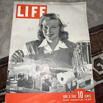 LIFE MAGAZINE 1942 - WORLD WAR II AIR FORCE - YOUNG QUEEN