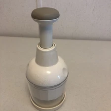 Pampered Chef Push Function Food Chopper White #2585 Complete