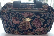 Ricardo beverly hill luggage Black Flower Print Carry On 16x10x12 3 Zippers 3723