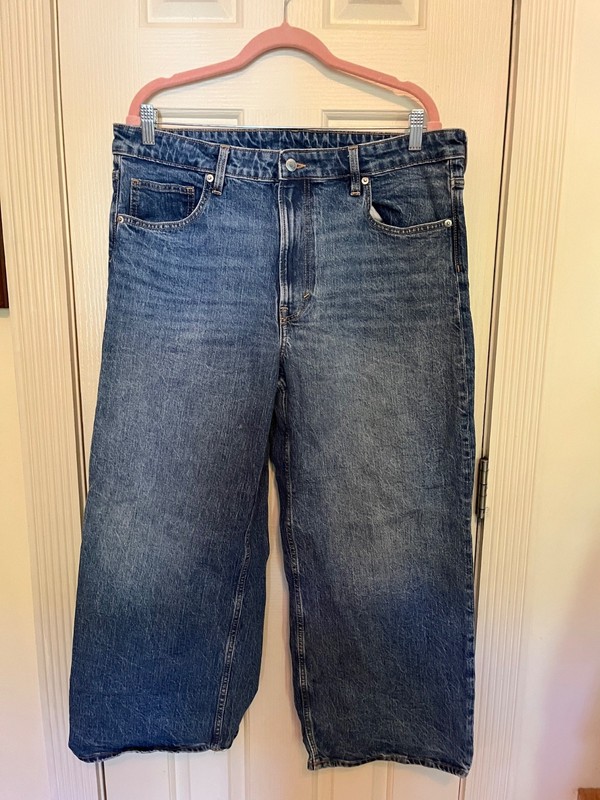H&M Blue Jeans Size 16 Cropped Wide Leg