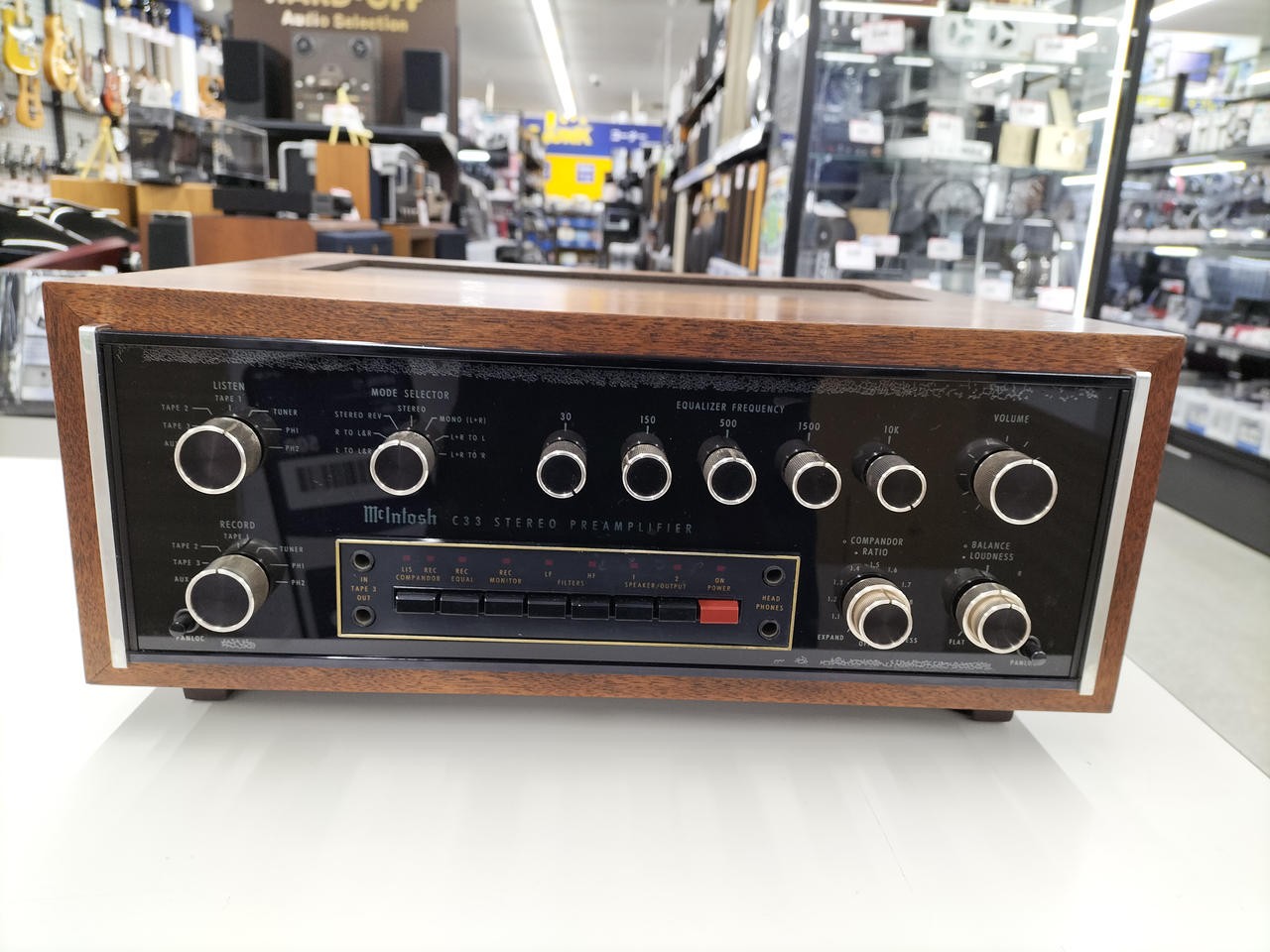 McIntosh C33 vintage audio equipment - eBay listing photo 3