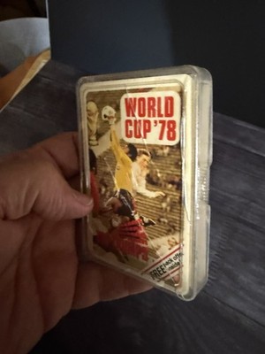 Top Trumps World Cup '78 British Soccer Stars Soccer Card Set (Case Cracked)