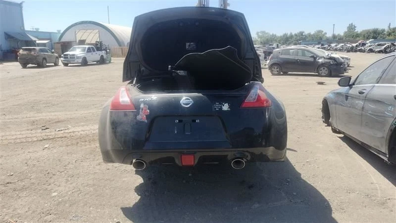 BLK LEFT FRONT DOOR TRIM PANEL 809011ET3A 2014 NISSAN 370Z Foto 4 de 4