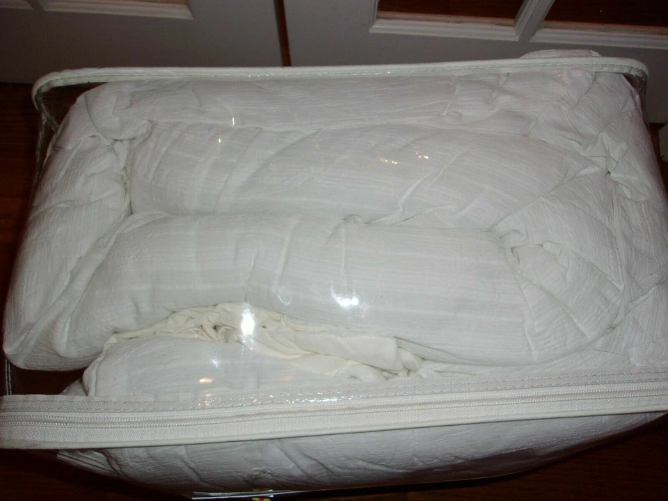 Nuevo en Paquete LC Lauren Conrad Blanco Sólido Domingo Completo/Reina Edredón Set 3 piezas Foto 4 de 4