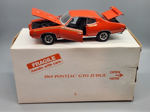 Danbury Mint Diecast Car 1969 Pontiac GTO Judge Model With Box