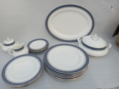 Royal Doulton Sherbrooke H.5009 English Bone China 22pcs