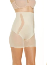 TC Middle Manager High Waist Shaping Shorts sz L warm beige 4288