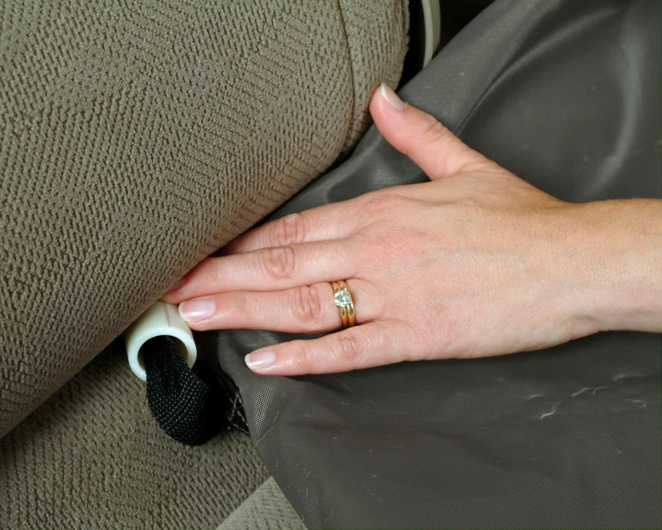 Petsafe 62314 Solvit Stay-Put Hammock Waterproof & Washable Car Seat Tan Cover - Image 3 of 4