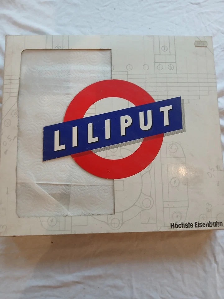 Liliput 126 07 2 H0 BR SVT 137 DRG Dieseltriebzug, 3 teilig, lila/beige