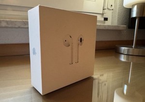 Apple AirPods (2nd generation)