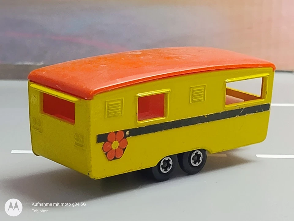 Matchbox Superfast 1970 Trailer Caravan Wohnwagen gelb mit rotem Dach - Bild 2 von 4