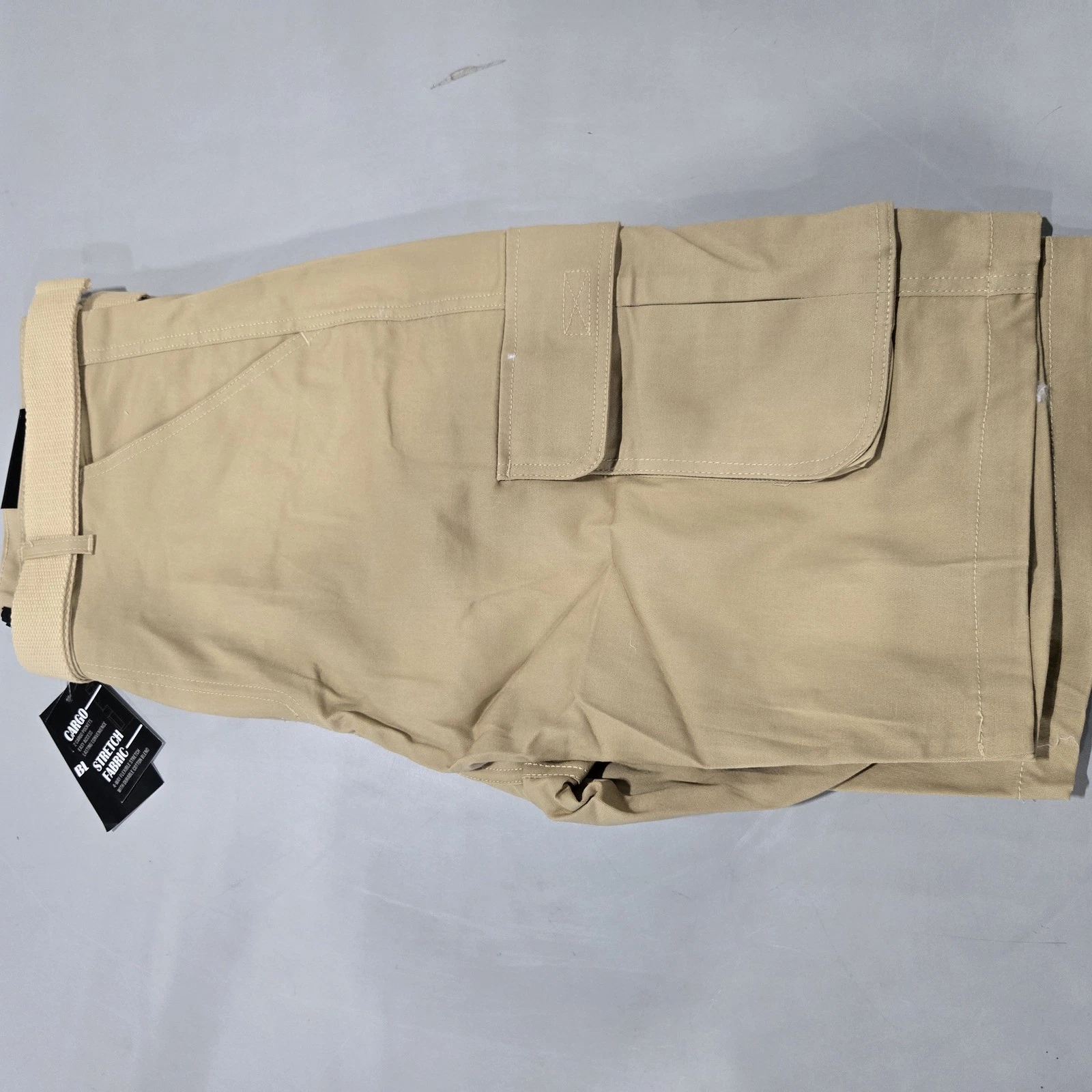 BLU ROCK NEW YORK MEN SLIM FIT STRETCH BELTED CARGO SHORTS - SIZE: 38 - KHAKI