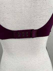 Victorias Secret Bra Womens 32B Red Push Up Gold Hardware Logo Center V Staple