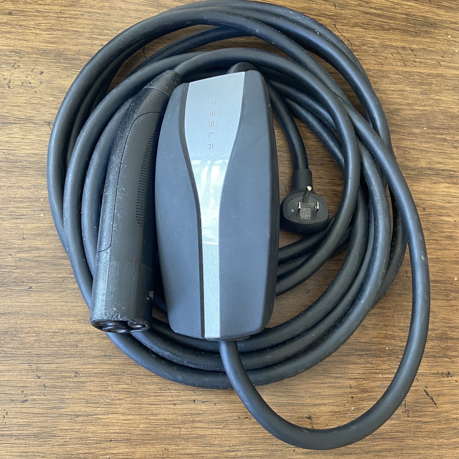 2020 - 2023 Tesla Model Y charger Mobile Connector EV charge cable OEM FAIR USED