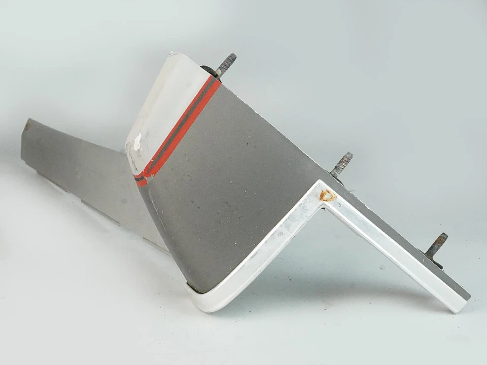 1978 - 1981 Chevrolet Malibu Quarter Panel Extension Tail Light Trim Rear Rh - Image 4 of 4